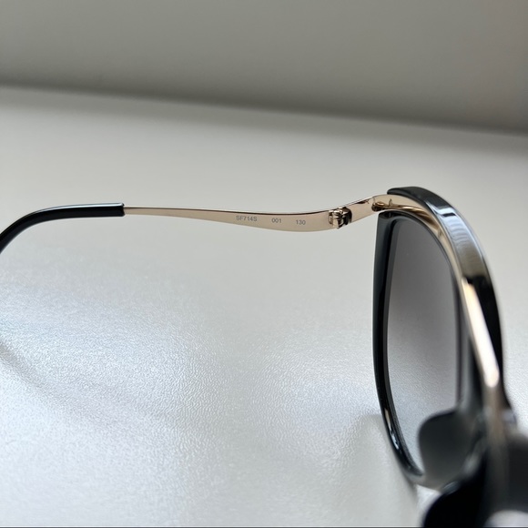 FERRAGAMO Ladies Black and Gold Sunglasses 🕶 - Picture 3 of 7